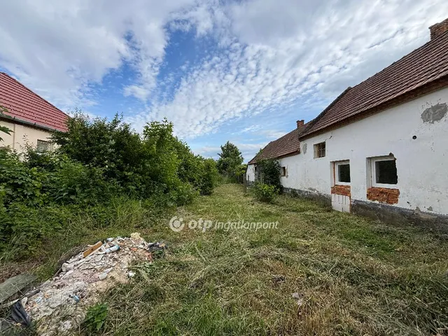 Eladó ház Várkesző 73 nm