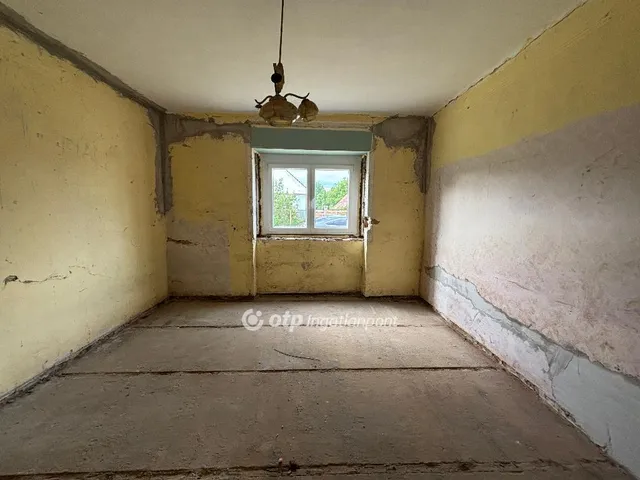 Eladó ház Várkesző 73 nm