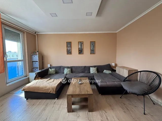 Eladó lakás Pápa 69 nm
