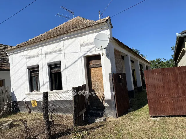 Eladó ház Bakonyszücs 77 nm