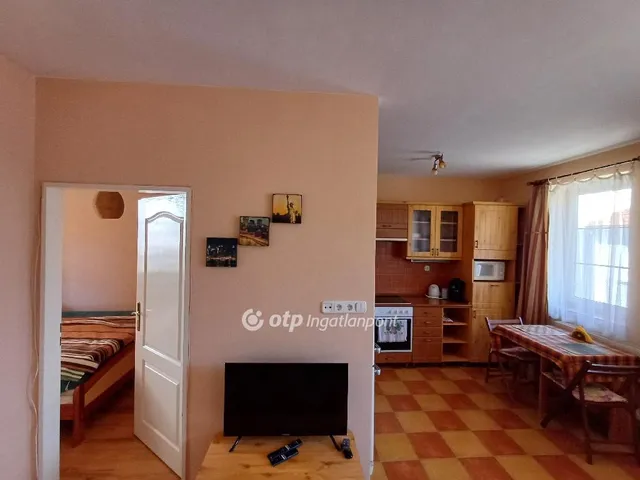 Eladó lakás Pápa 37 nm