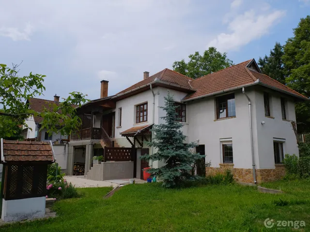 Eladó ház Budajenő 150 nm