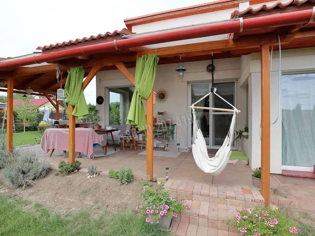 Kiadó ház Szeged, Újszeged 140 nm