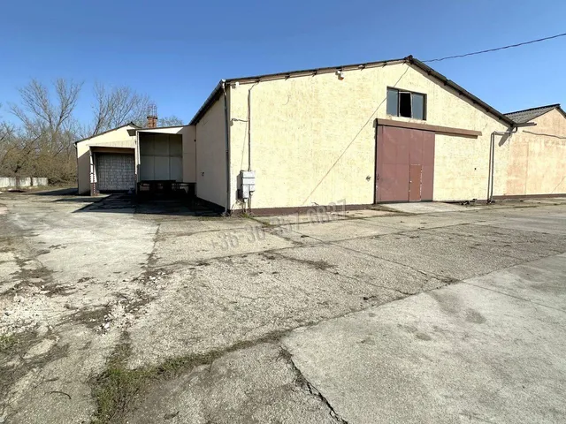 Kiadó kereskedelmi és ipari ingatlan Szeged 1313 nm