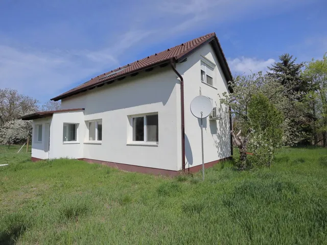 Eladó ház Szeged, Baktói kiskertek 80 nm