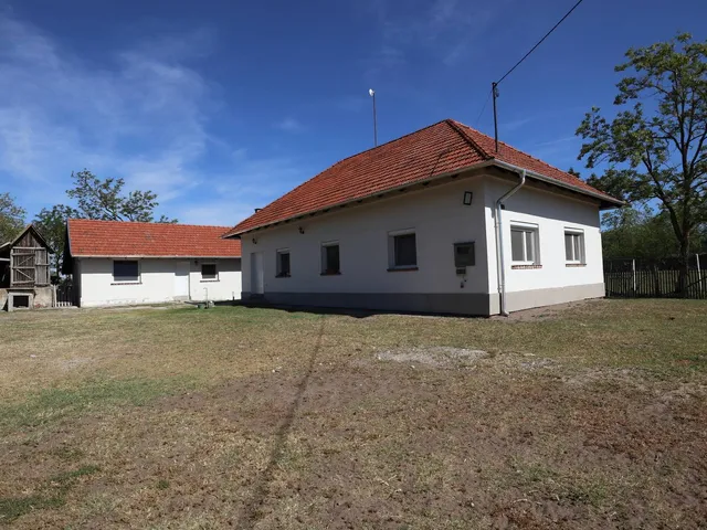 Eladó mezőgazdasági ingatlan Balástya, Balástyai tanyák 134 nm
