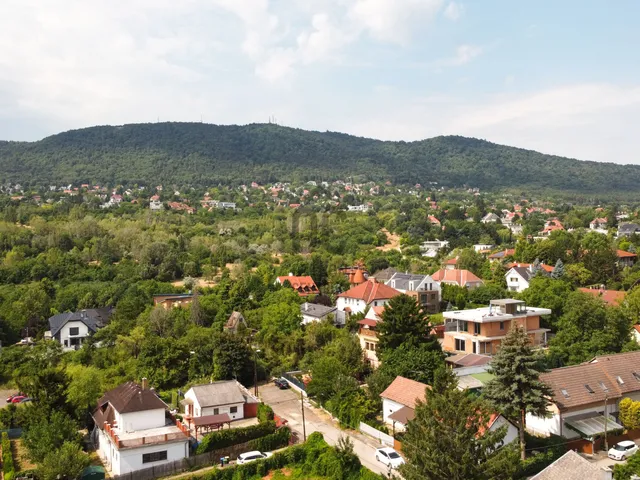 Eladó telek Budapest III. kerület, Testvérhegy 967 nm