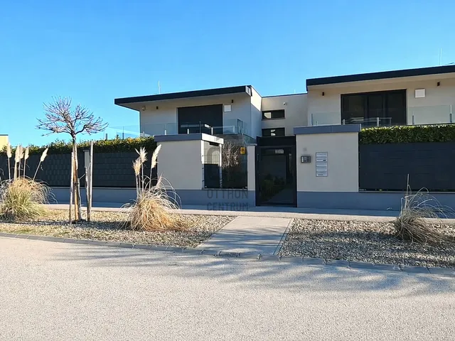 Eladó lakás Budapest III. kerület 103 nm