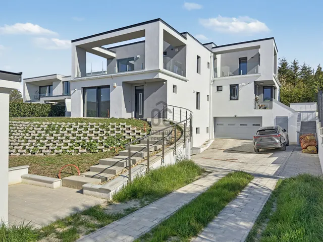 Eladó ház Budapest III. kerület, Aranyhegy 158 nm