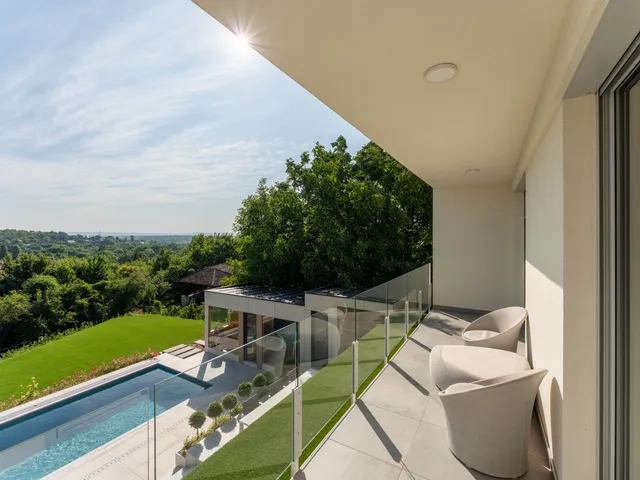 Eladó ház Budapest III. kerület, Testvérhegy 187 nm