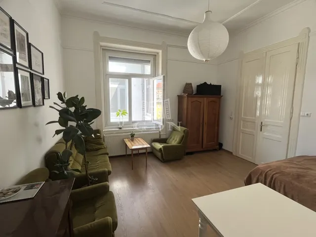 Eladó lakás Budapest VIII. kerület 77 nm