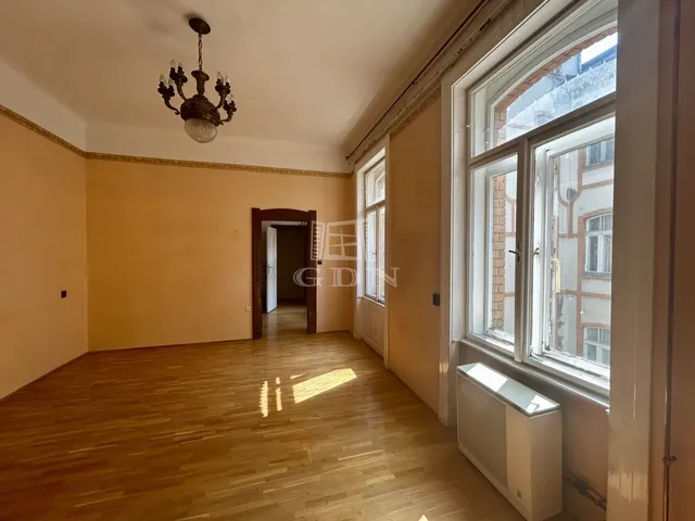 Eladó lakás Budapest VI. kerület 82 nm