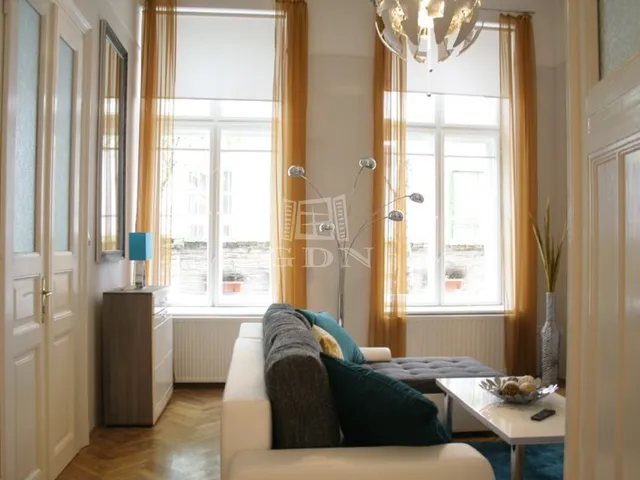 Eladó lakás Budapest VI. kerület 65 nm