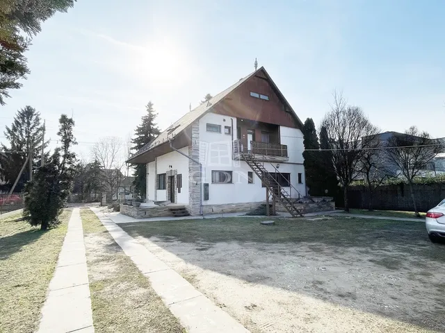 Eladó ház Budapest XVII. kerület, Rákoshegy 247 nm