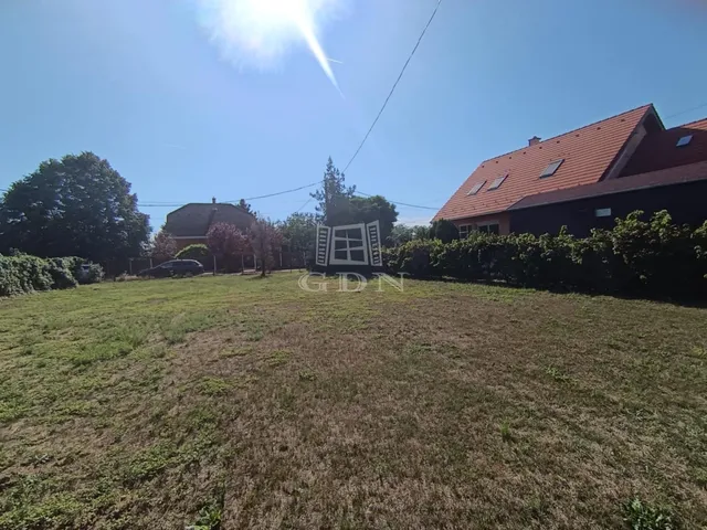 Eladó telek Budapest XVII. kerület, Rákoshegy 1017 nm