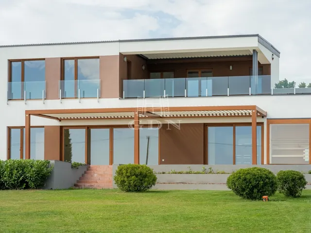 Eladó ház Cserszegtomaj 338 nm