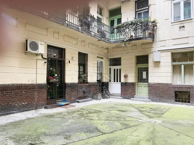 Eladó lakás Budapest VIII. kerület, Népszínháznegyed 31 nm