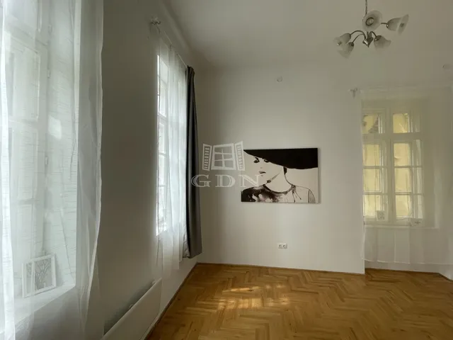 Eladó lakás Budapest V. kerület, Belváros 56 nm