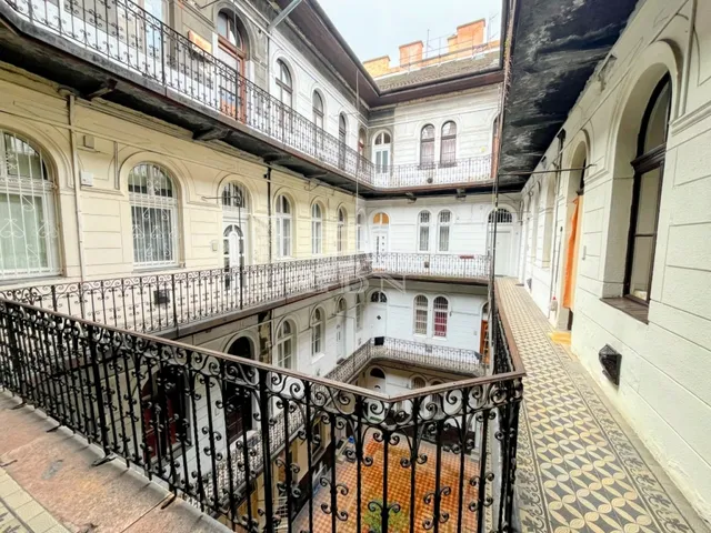 Eladó lakás Budapest VI. kerület 40 nm