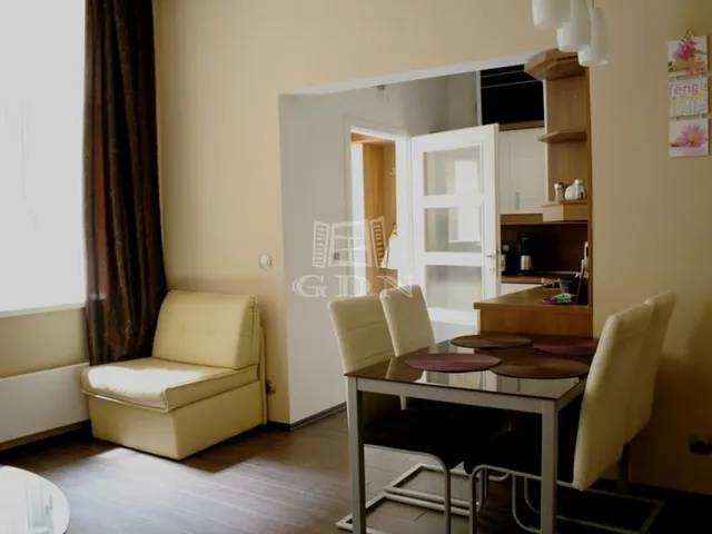 Eladó lakás Budapest VI. kerület 43 nm