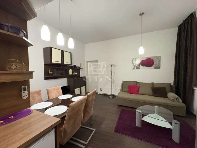 Eladó lakás Budapest VI. kerület 43 nm