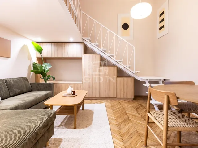 Eladó lakás Budapest VI. kerület, Nagykörúton belüli terület 22 nm