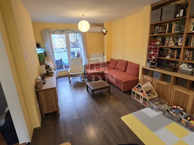 Eladó lakás Budapest III. kerület 73 nm