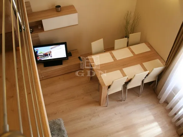 Eladó lakás Budapest VI. kerület, Nagykörúton kívüli terület, Hunyadi tér 45 nm