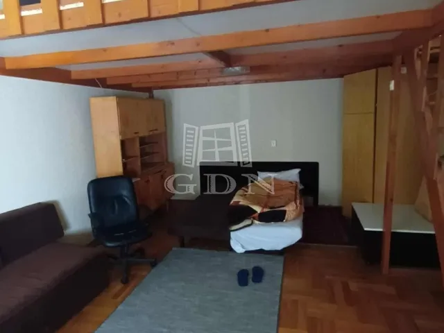 Eladó lakás Budapest VI. kerület, Nagykörúton kívüli terület, Hunyadi tér 50 nm