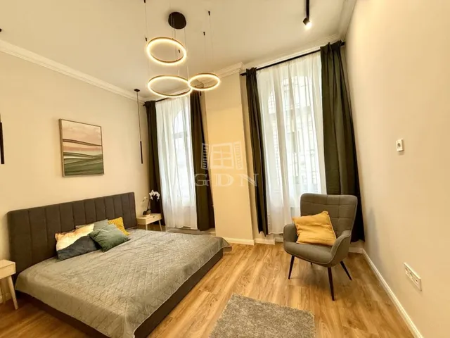 Eladó lakás Budapest VII. kerület, Belső-Erzsébetváros, Erzsébet körút 93 nm