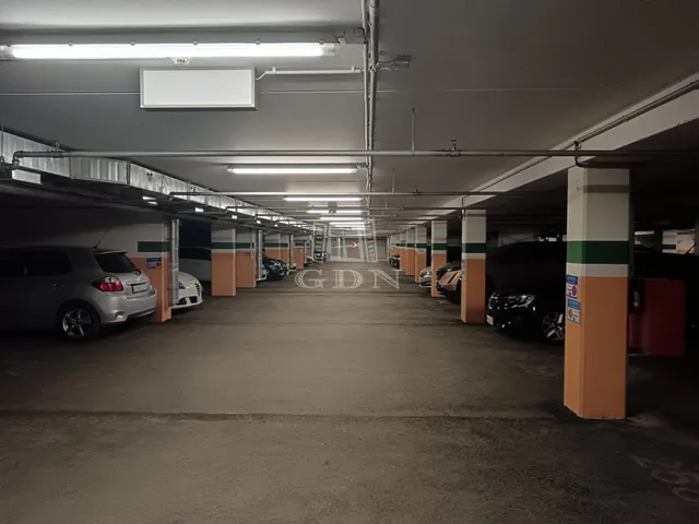 Eladó garázs Budapest VIII. kerület 12 nm