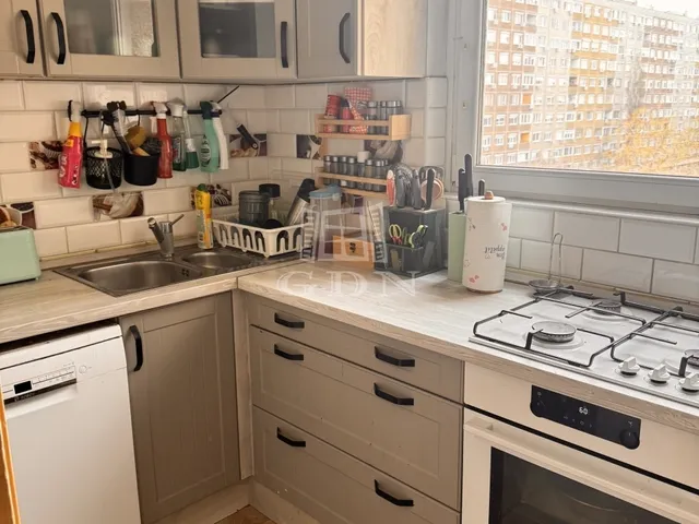 Eladó lakás Budapest III. kerület 66 nm