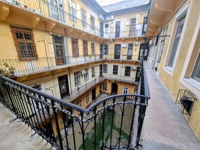 Eladó lakás Budapest VI. kerület 50 nm