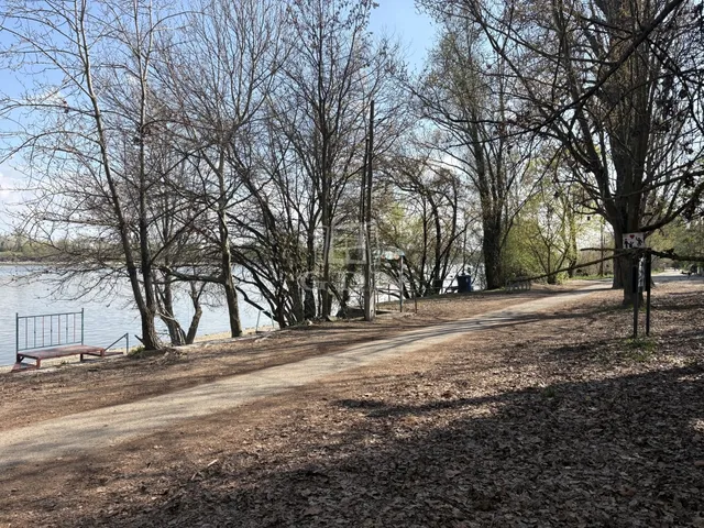 Eladó telek Budapest III. kerület 1746 nm