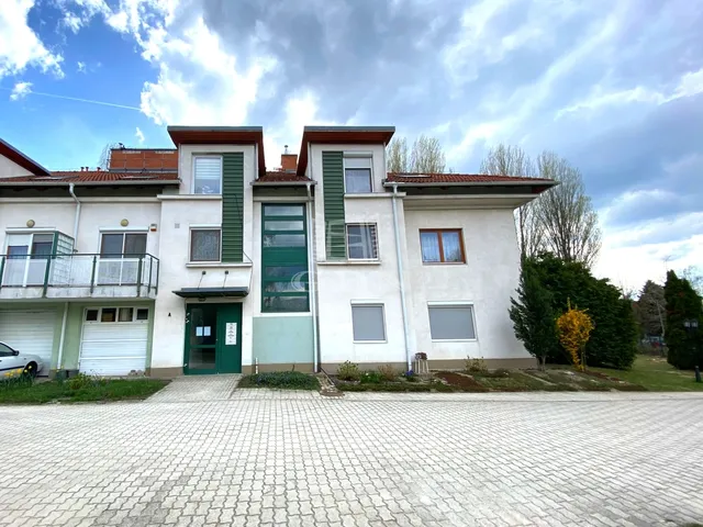 Eladó lakás Budapest XVII. kerület, Szárazhegy 76 nm