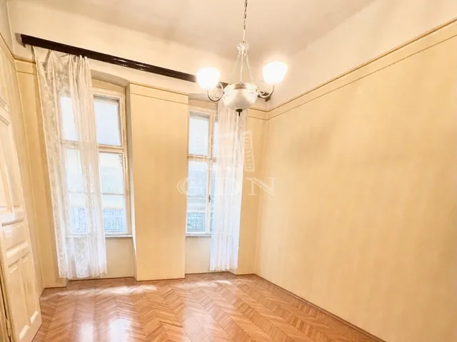 Eladó lakás Budapest VI. kerület 57 nm