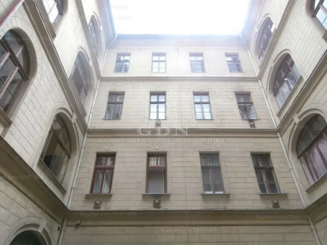 Eladó lakás Budapest VI. kerület 75 nm