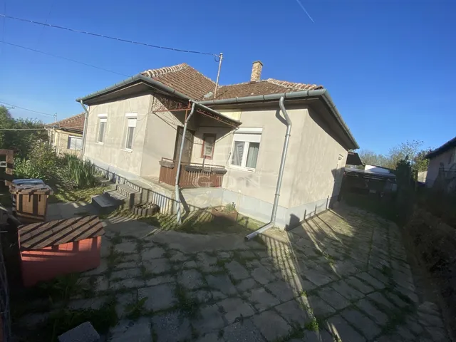 Eladó ház Valkó 119 nm