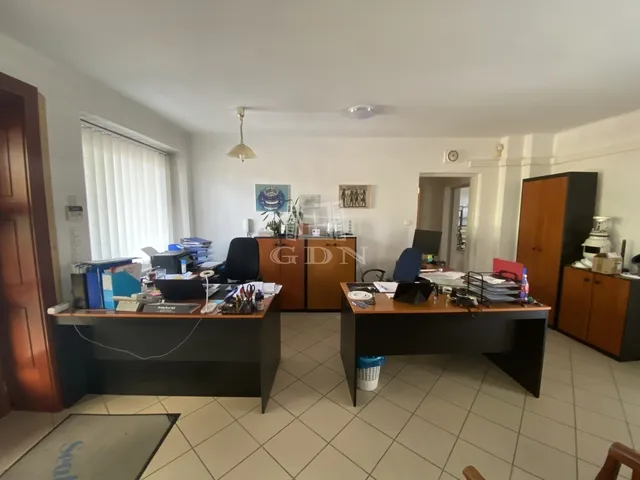 Kiadó kereskedelmi és ipari ingatlan Budapest XVII. kerület, Rákoshegy 95 nm