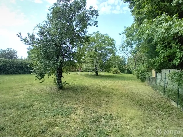 Eladó telek Gödöllő, Haraszt 1600 nm