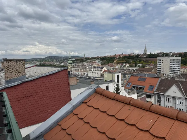 Eladó lakás Budapest I. kerület 107 nm
