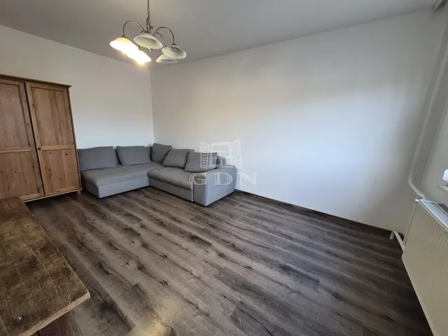 Eladó lakás Budapest X. kerület 71 nm