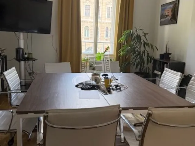 Eladó lakás Budapest XI. kerület, Szentimreváros 180 nm