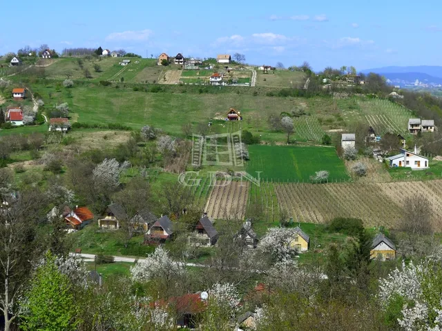 Eladó telek Tokod 1219 nm