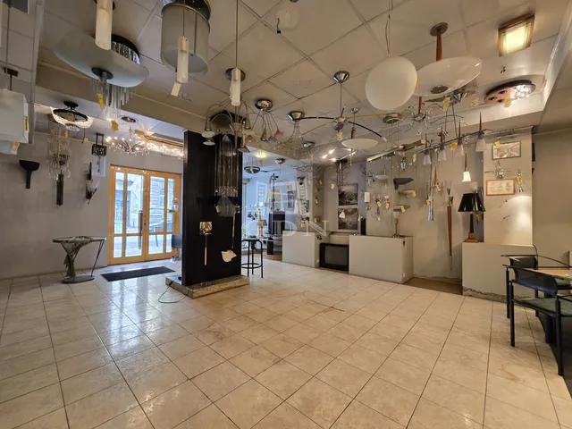 Eladó kereskedelmi és ipari ingatlan Budapest VII. kerület 146 nm