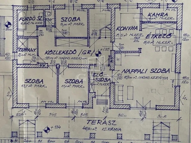 Eladó ház Szada 210 nm