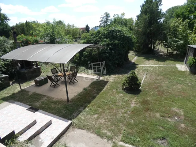 Eladó ház Szada 210 nm