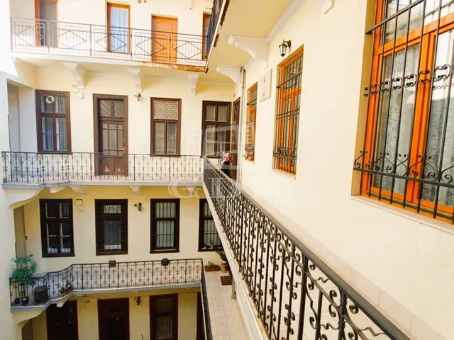 Eladó lakás Budapest VI. kerület 40 nm