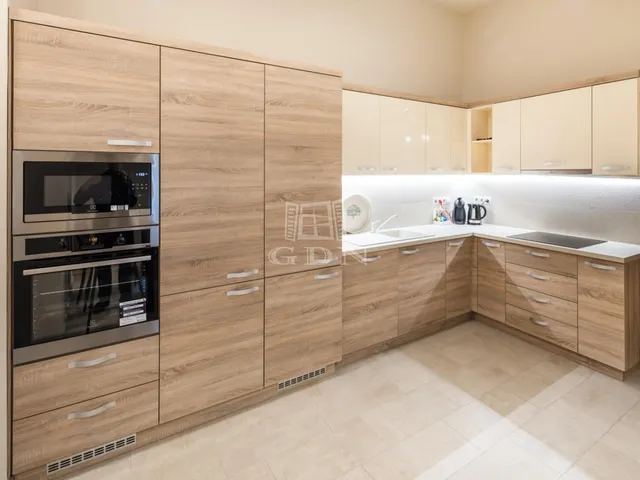 Eladó lakás Budapest VI. kerület 88 nm