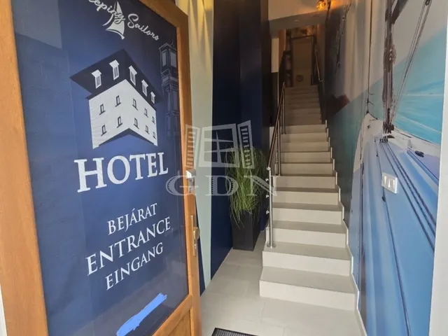 Eladó kereskedelmi és ipari ingatlan Siófok, Belváros 330 nm